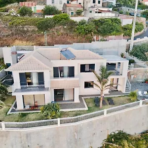 The Sea View In Madeira - Casa Farol Fajã da Ovelha